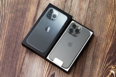 キズや落下に強い耐衝撃iPhoneケース